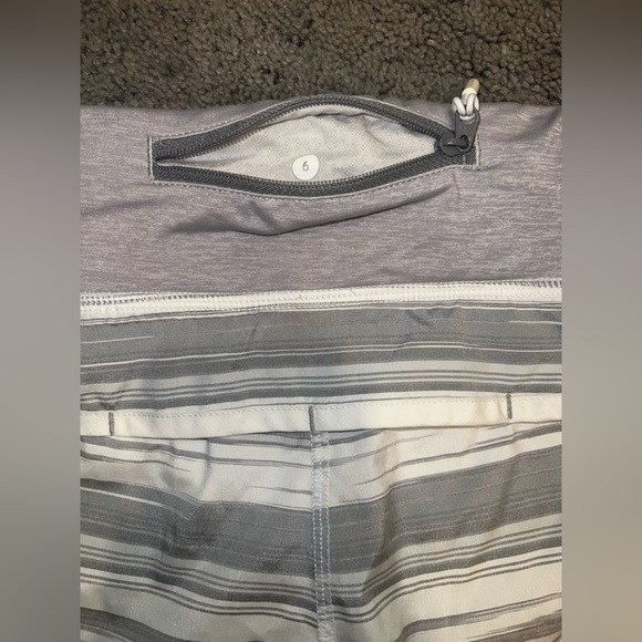 Lululemon Run: Speed Short
Twisted Stripe Fossil / White / Metallic Silver - Picture 4 of 4